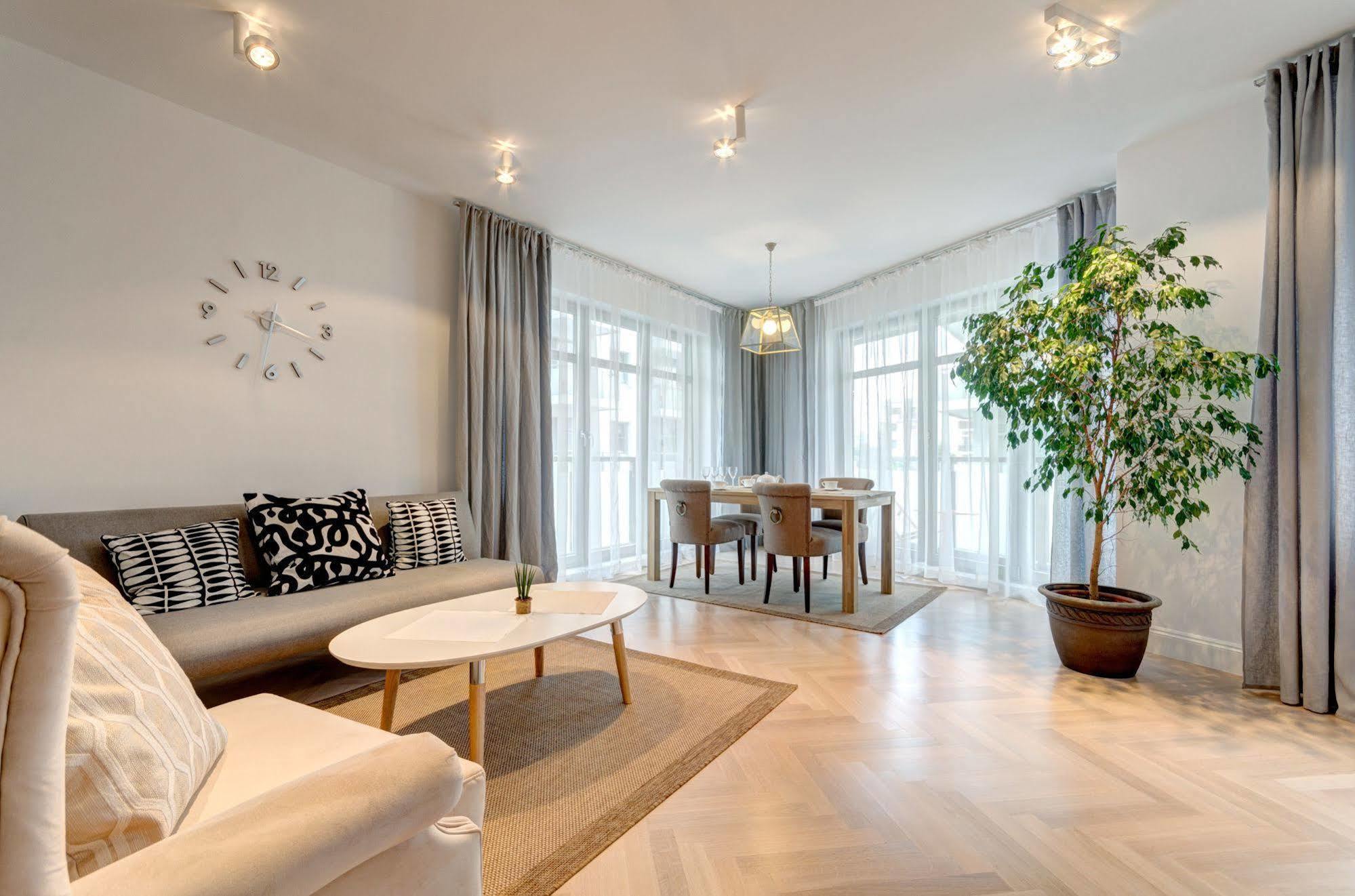 Swanky And Modern Marina Residence Sopot Bagian luar foto
